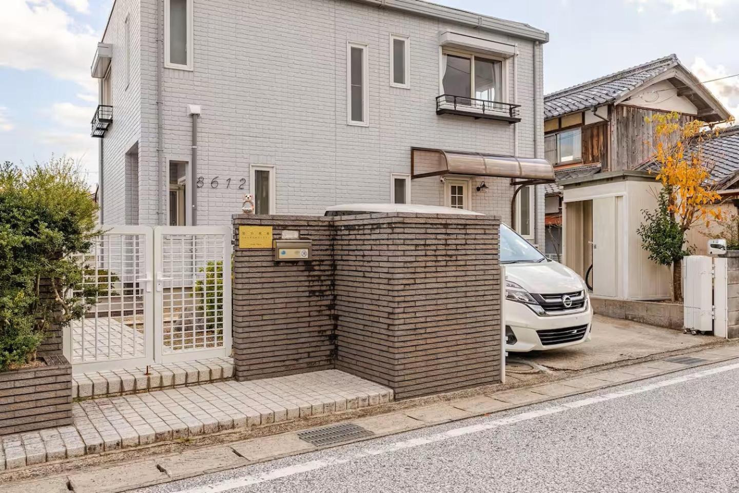Villa 宿の夜夜 一棟貸し駐車場2台 2バスルーム 和室 大家族に最適 静かな環境 *